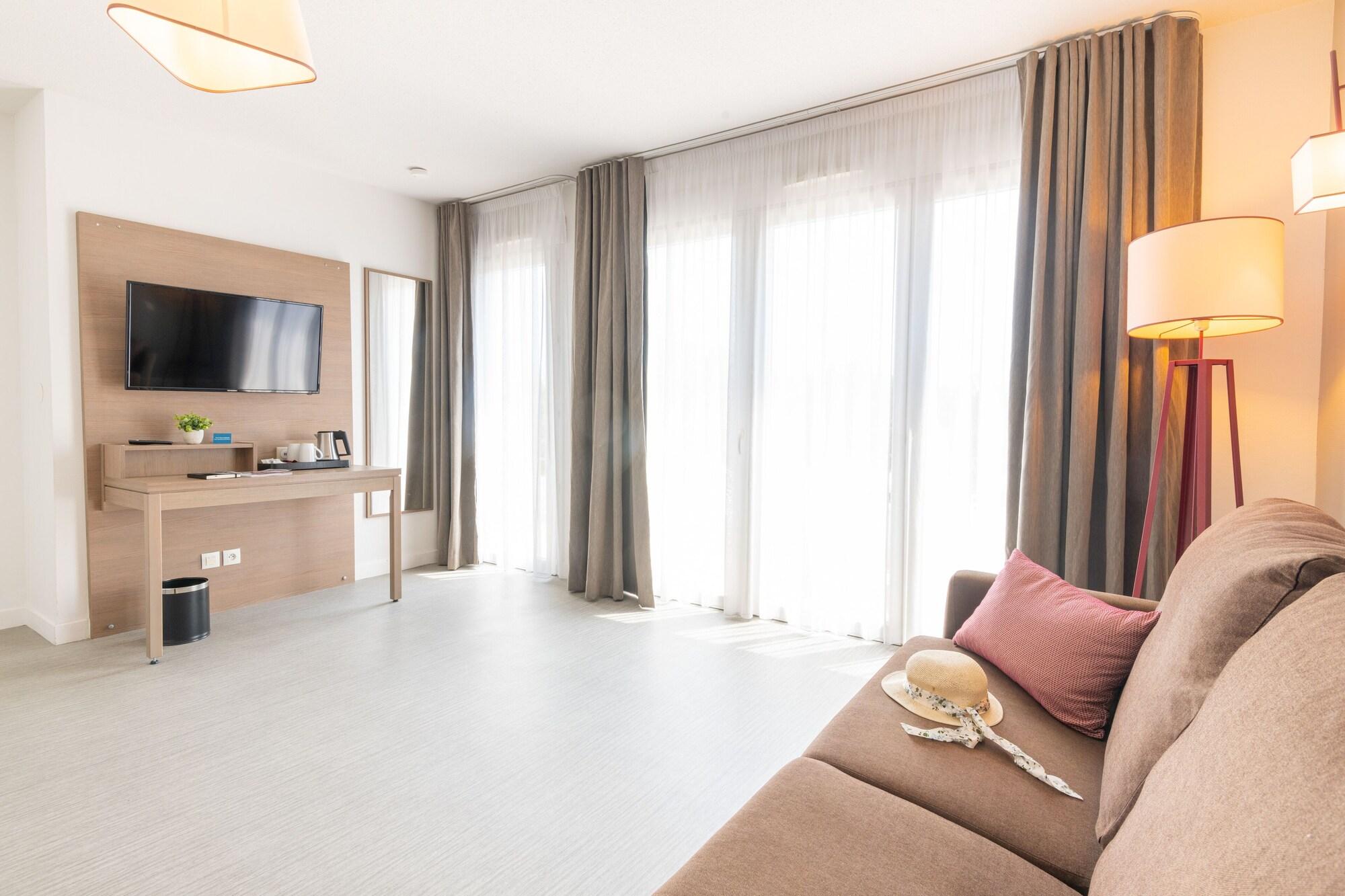 Zenitude Hotel-Residences Cannes Mandelieu Confort מראה חיצוני תמונה